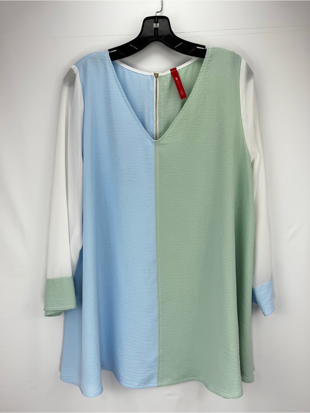Pastel Colorblock V-Neck Tunic in Light Blue, Sage Green & White